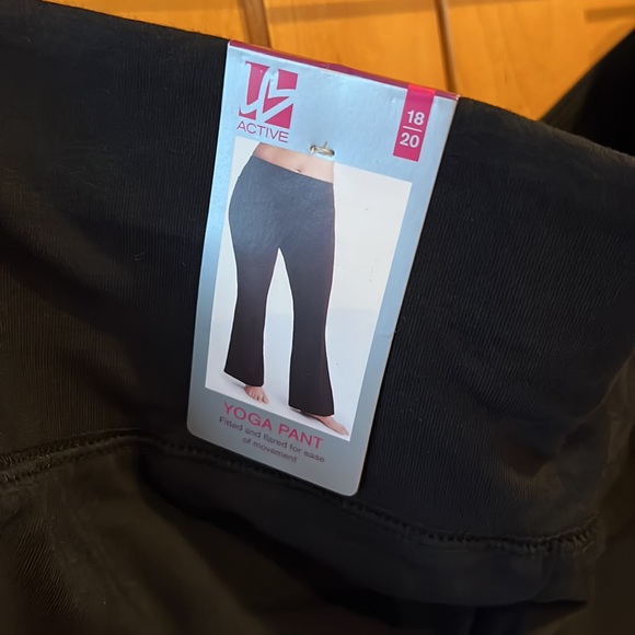 Livi Active Pants & Jumpsuits Nwt Livi Yoga Pant Poshmark